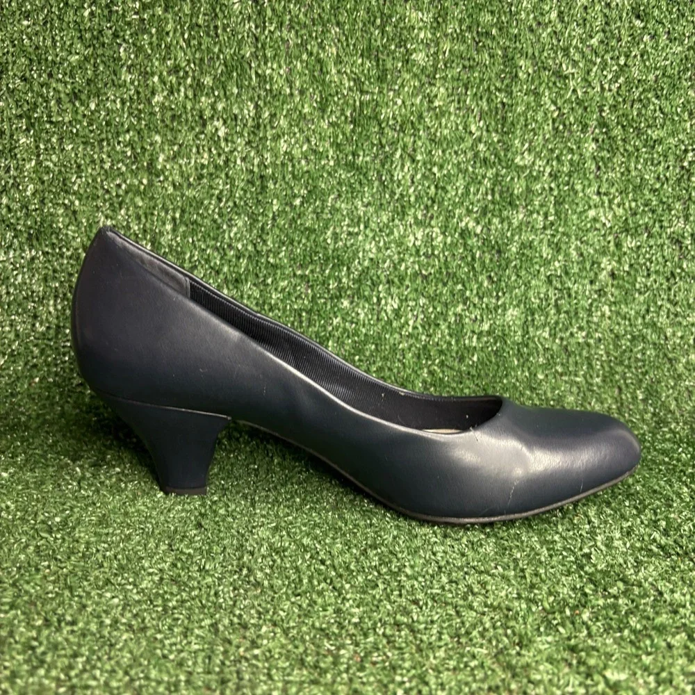 Easy‎ Street Fab Faux Leather Comfort Low Heel Pumps Womens Sz 9.5 WW Extra Wide